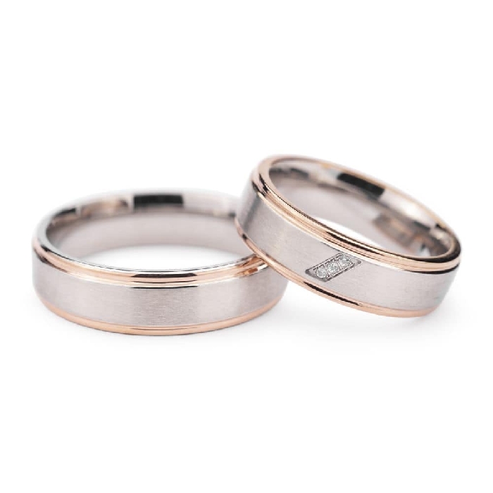 Golden wedding rings with diamonds "VMA 131"