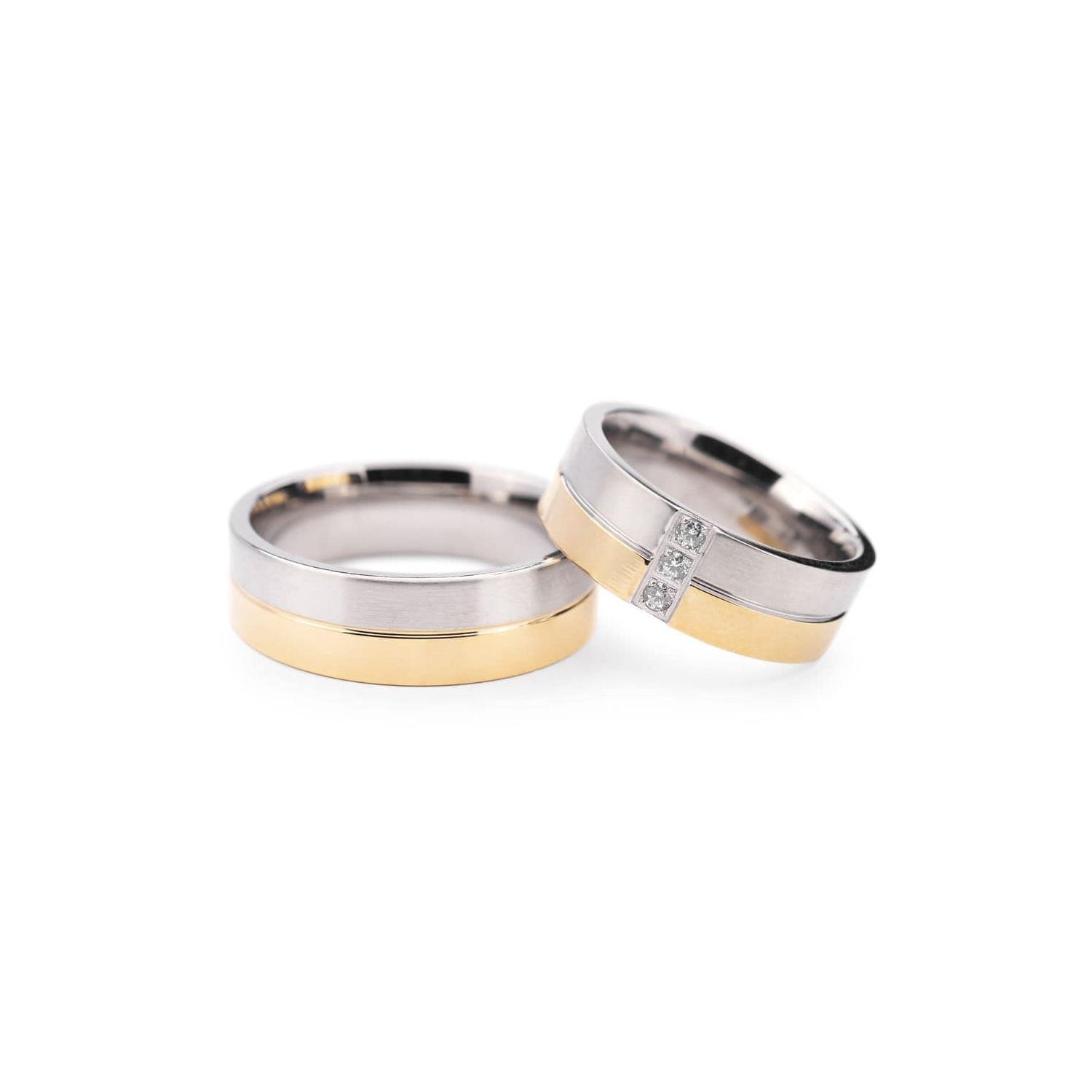 Golden wedding rings with diamonds "VMA 132"