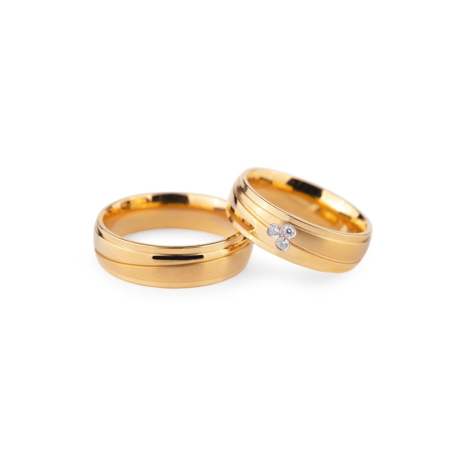 Golden wedding rings with diamonds "VMA 68"