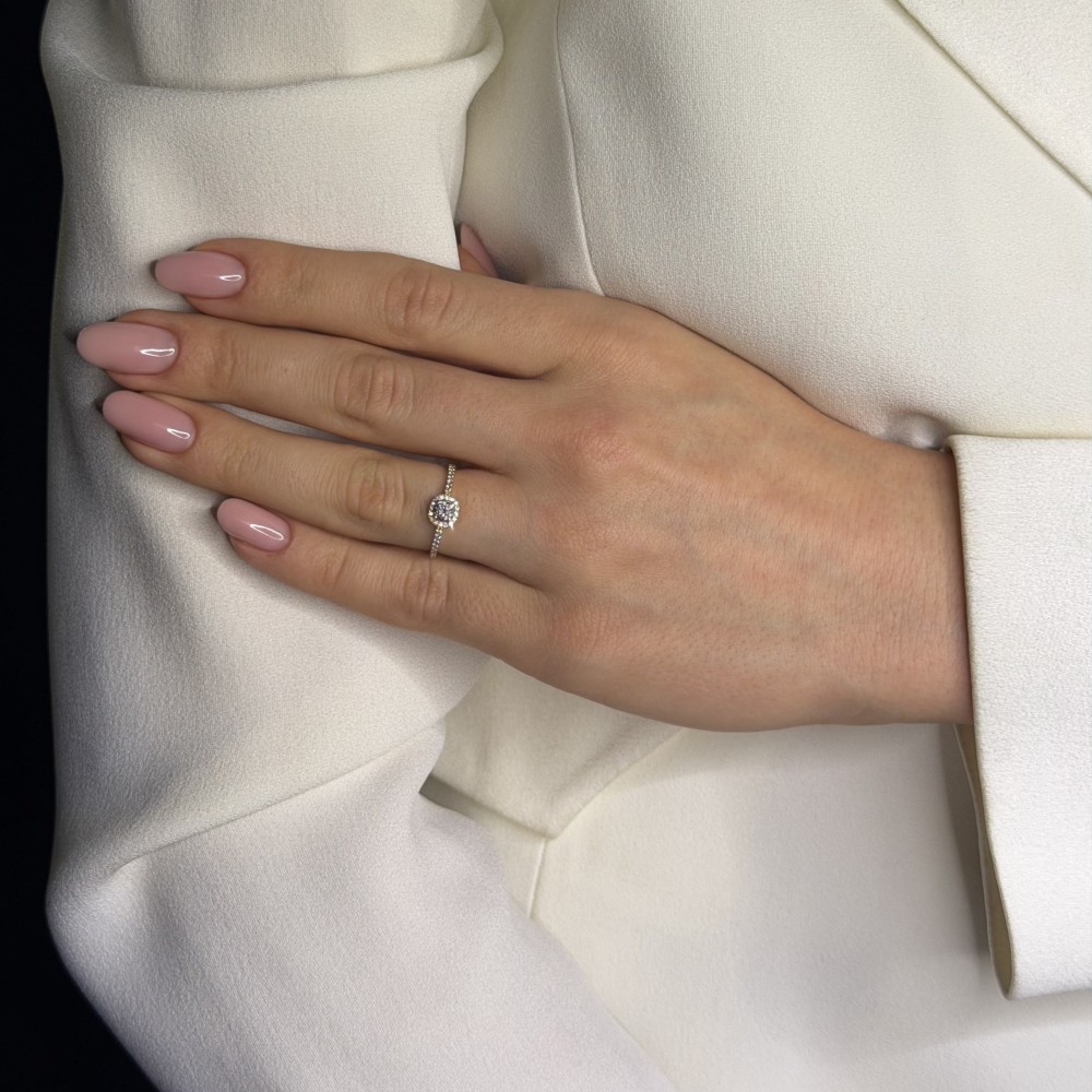Engagment ring with brilliants "Bouquet of diamonds 68"