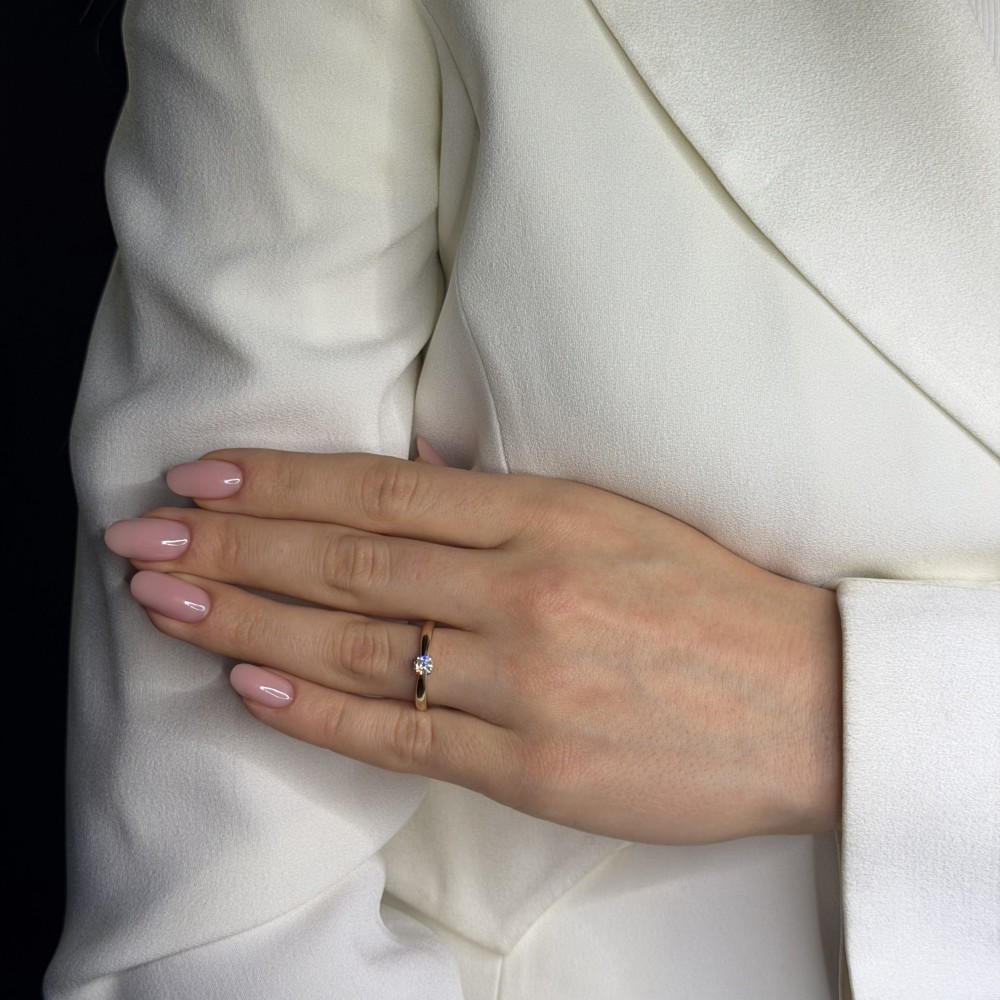 Engagement ring with brilliant "Lover 10"