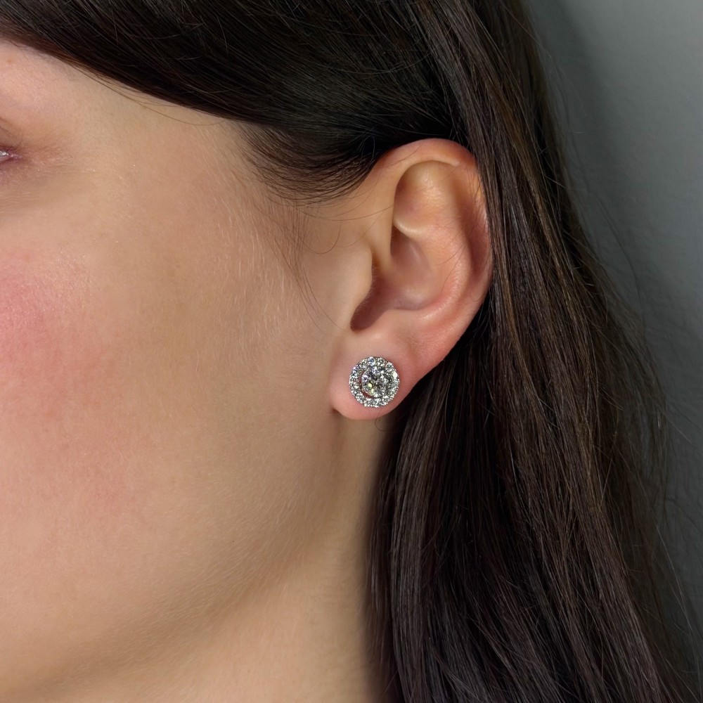Gold earrings with brilliants "Elegance 48"