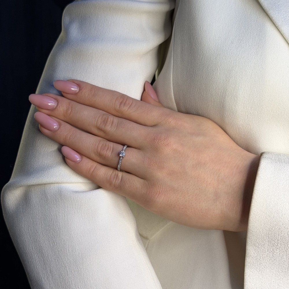 Gold ring with brilliants "Emerald 85"