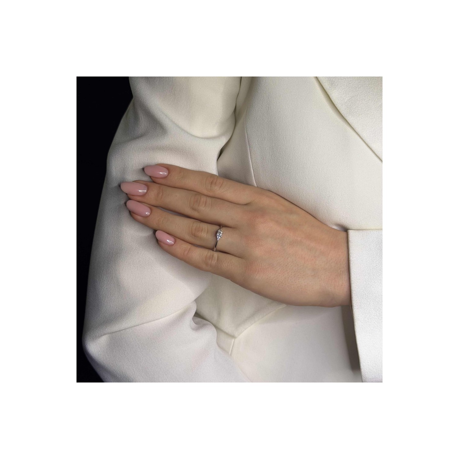 Engagement ring with gemstones "Emerald 35"