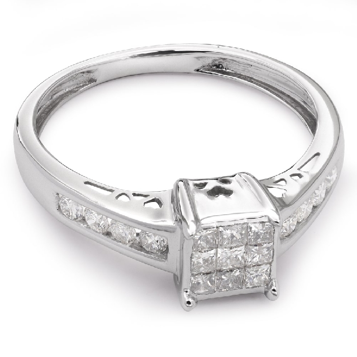 Engagement ring with diamonds "Princesses 13"