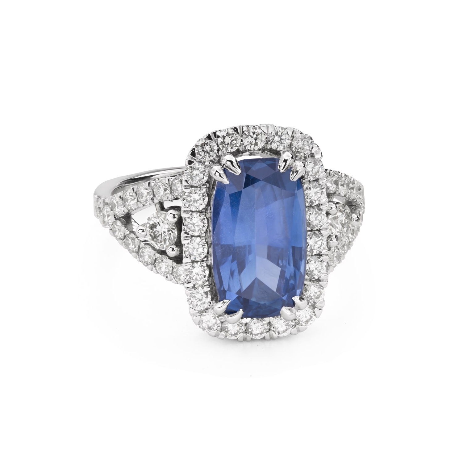 Engagement ring with gemstones "Sapphire 36"