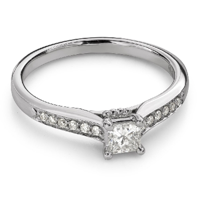 Engagement ring with diamonds "Princess 132"