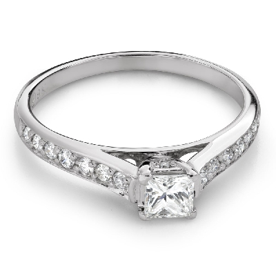 Engagement ring with diamonds "Princess 133"