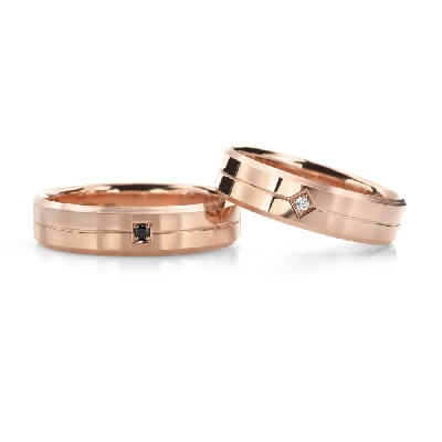 Golden wedding rings with diamonds "VKA 351"